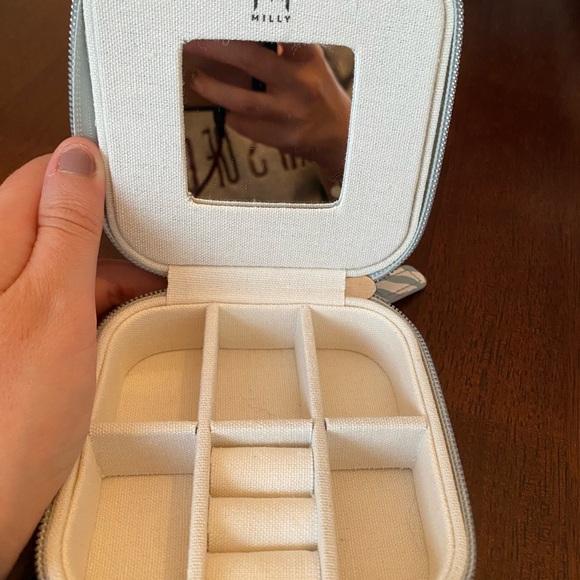 Milly Traveling Jewelry Organizer - Picture 6 of 8